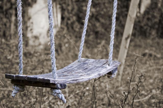 Empty swing
